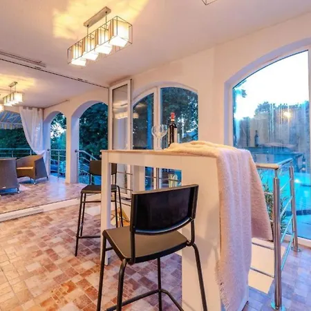 Villa B&d With Heated Pool *